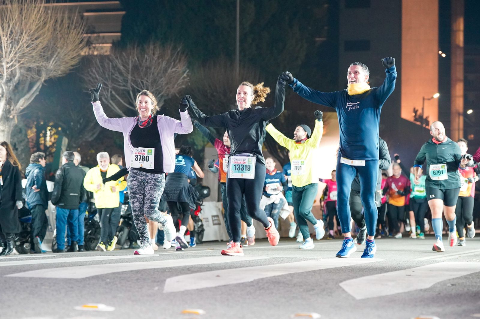 En imágenes: búscate en tu llegada a meta de la Carrera de San Antón 2026 (19)