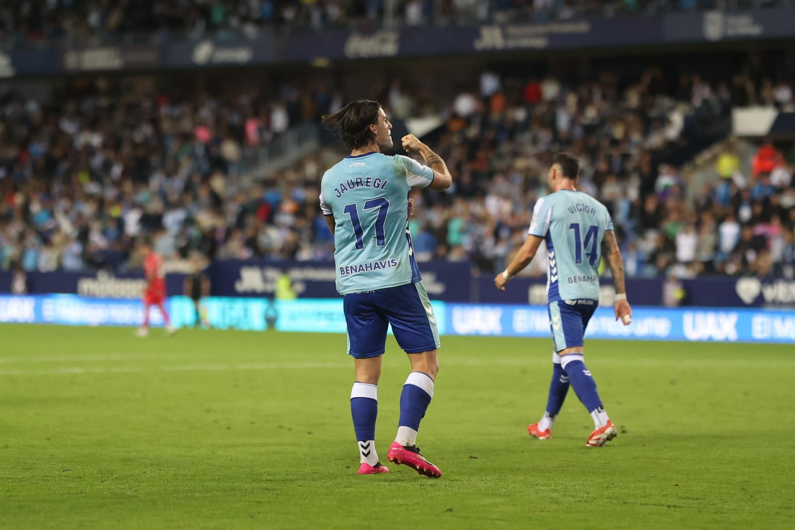 Las fotos del imponente ambiente en La Rosaleda en el Málaga - Córdoba CF