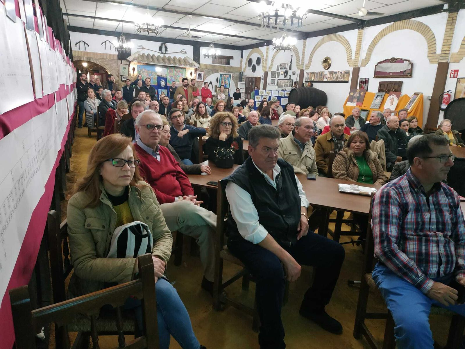 Asistentes a la  jornada de historia local de Aldea Quintana.