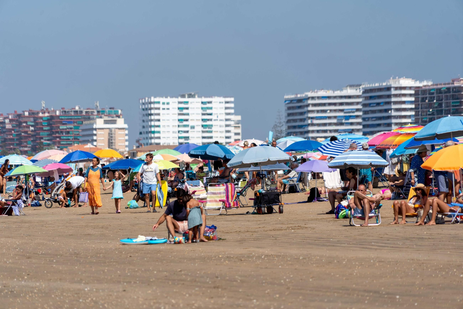 Ambiente de las playas de Punta Umbría la mañana del sábado 9 de agosto