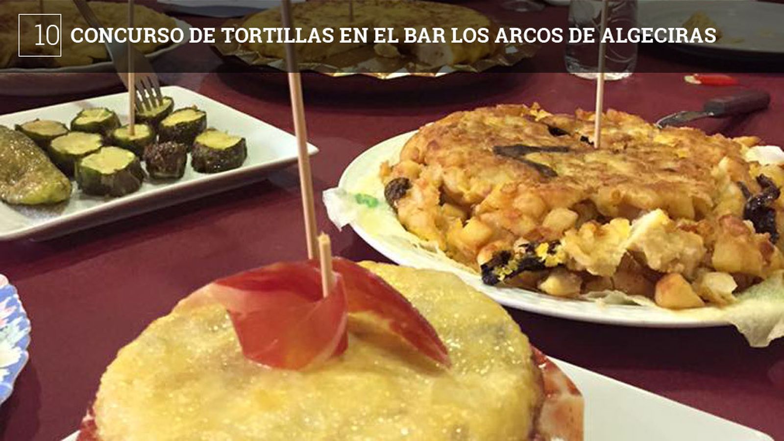 El Restaurante Los Arcos celebrará el 15 de junio, a partir de las 13:30 horas en su sede de la avenida Aguamarina, una nueva edición de su famoso y divertido concurso de tortilla de patatas. La inscripción cuesta 3 euros y da derecho a paella. Entre los requisitos están que las tortillas participantes no deben tener más de dos metros de diámetro ni pesar más de quince kilos, que la tortilla sólo llevará huevos, patatas y otro ingrediente (no se consideran como tales la sal, el aceite, hierbas y especias) y que el fallo del jurado "no sólo será inapelable sino que será asumido con placer por los y las concursantes". El jurado valorará "sabor, presencia, textura, originalidad, respeto a la tradición y sobornos al jurado".