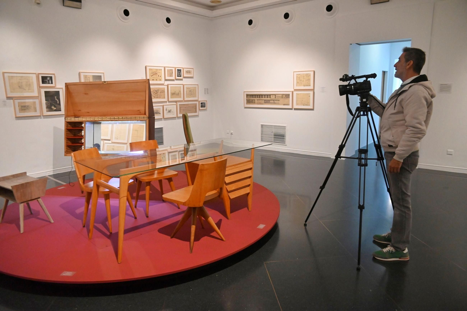 La exposición 'Arquitecto para la sociedad. Obra privada de Rafael de La-Hoz Arderius', en imágenes