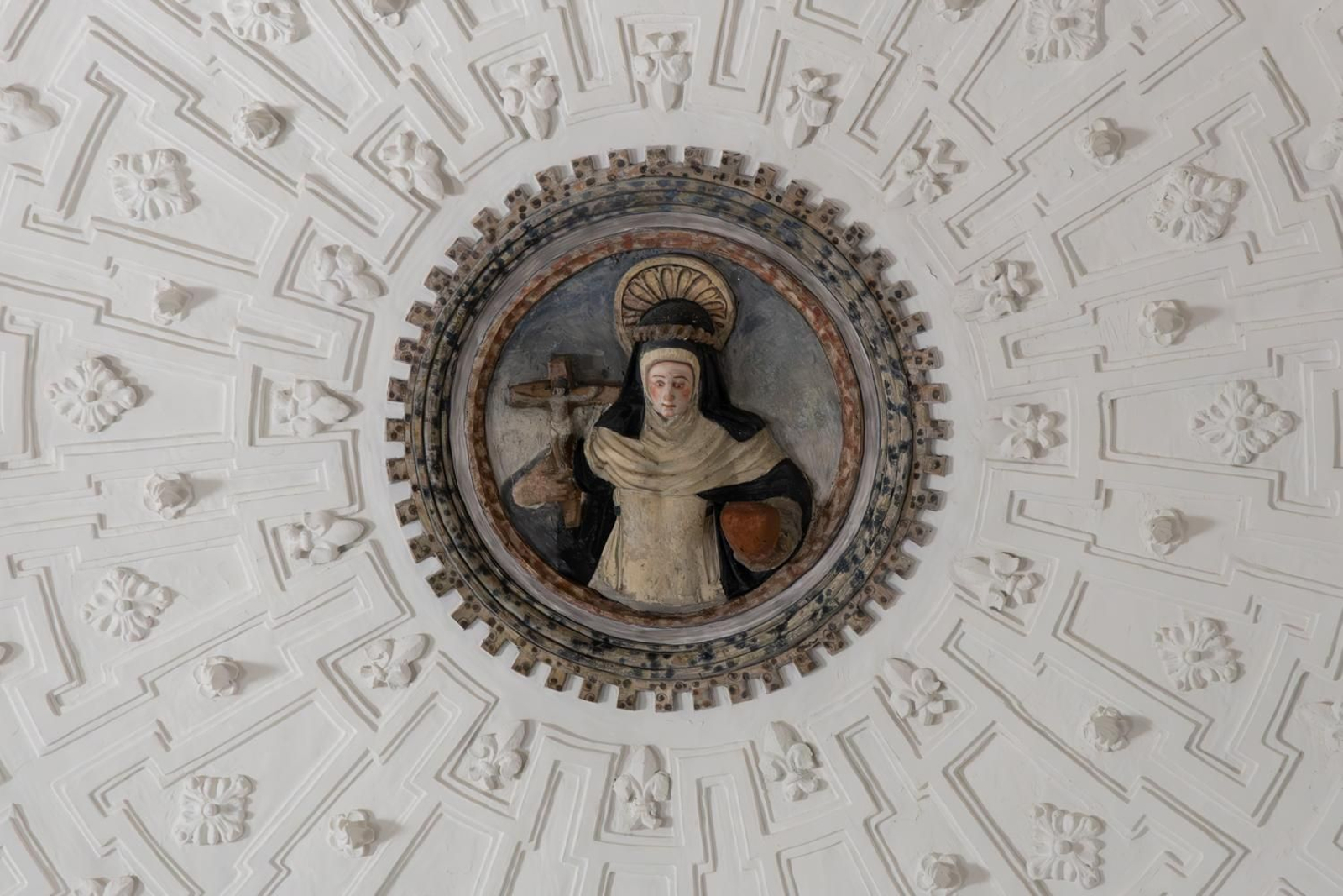 El interior de la iglesia de Santo Domingo de Jaén, al detalle.