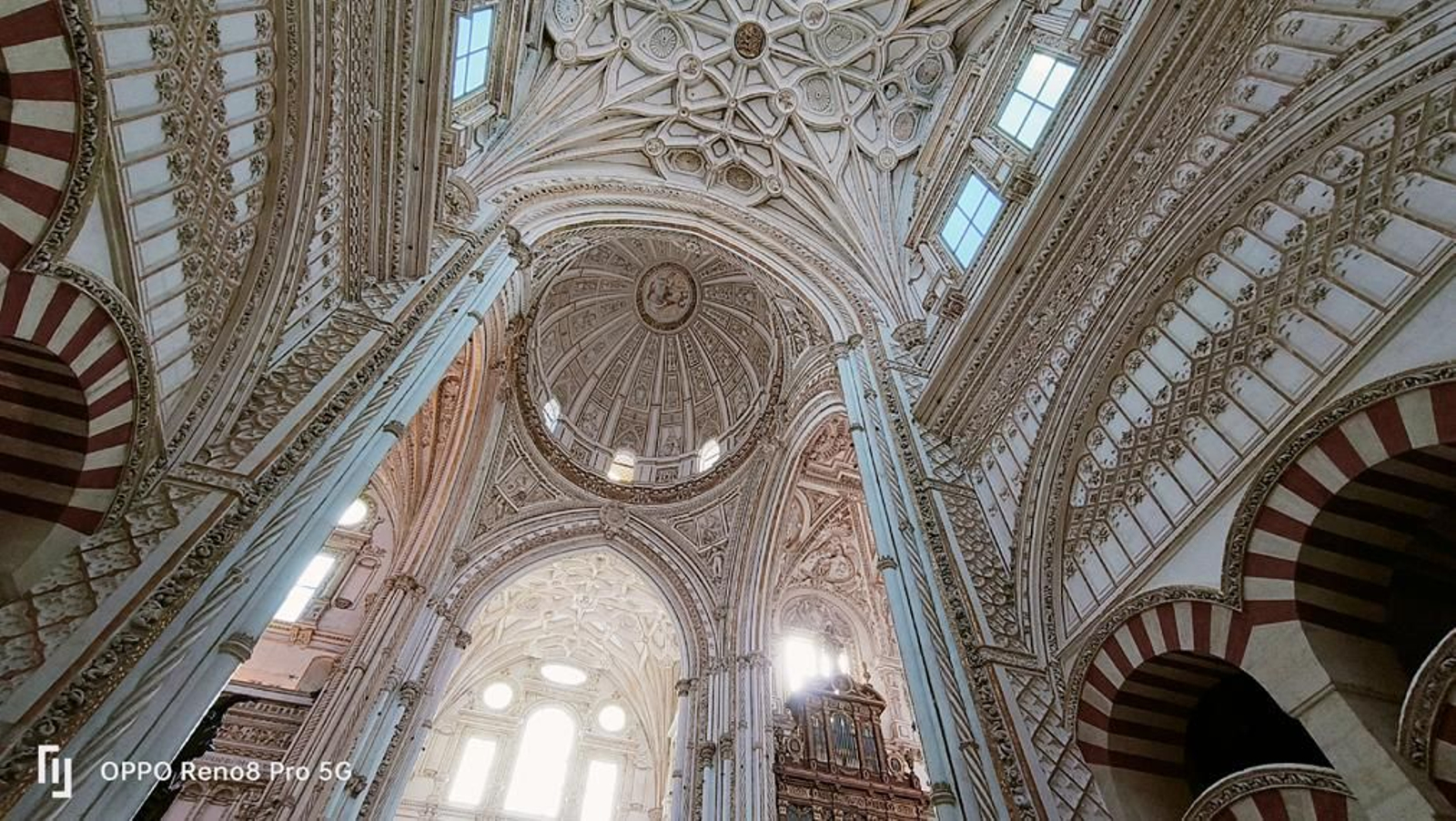 Foto de la Mezquita-Catedral de Córdoba tomada con el Oppo Reno 8 Pro