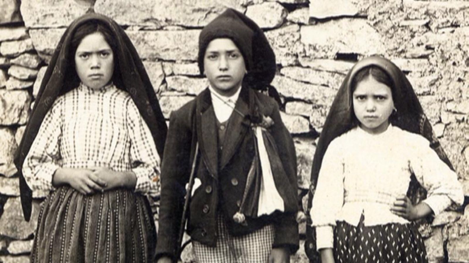 Los tres niños portugueses a los que se apareció la Virgen en Fátima.
