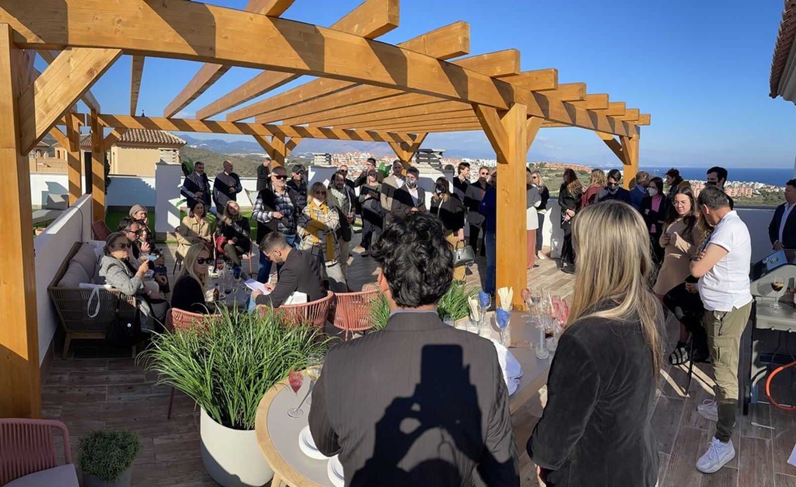 Un momento de la presentación de las 144 viviendas de lujo que se construirán en Manilva.