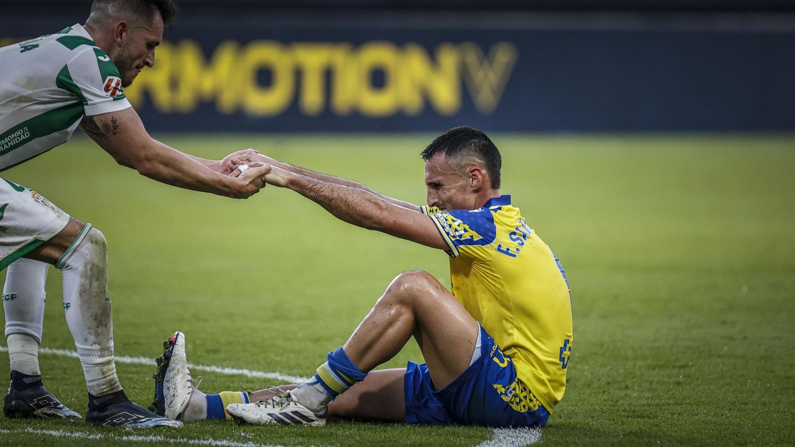 Búscate entre las imágenes del partido de fútbol entre Cádiz CF y Córdoba CF