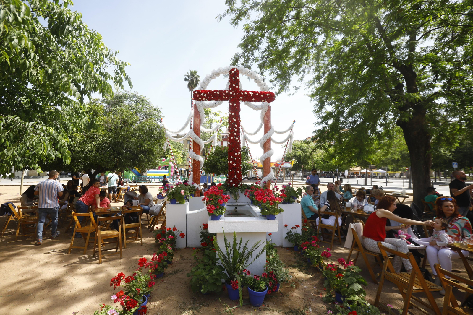 Cruz de la Hermandad de la Merced, segundo premio en la categoría Zona Moderna.