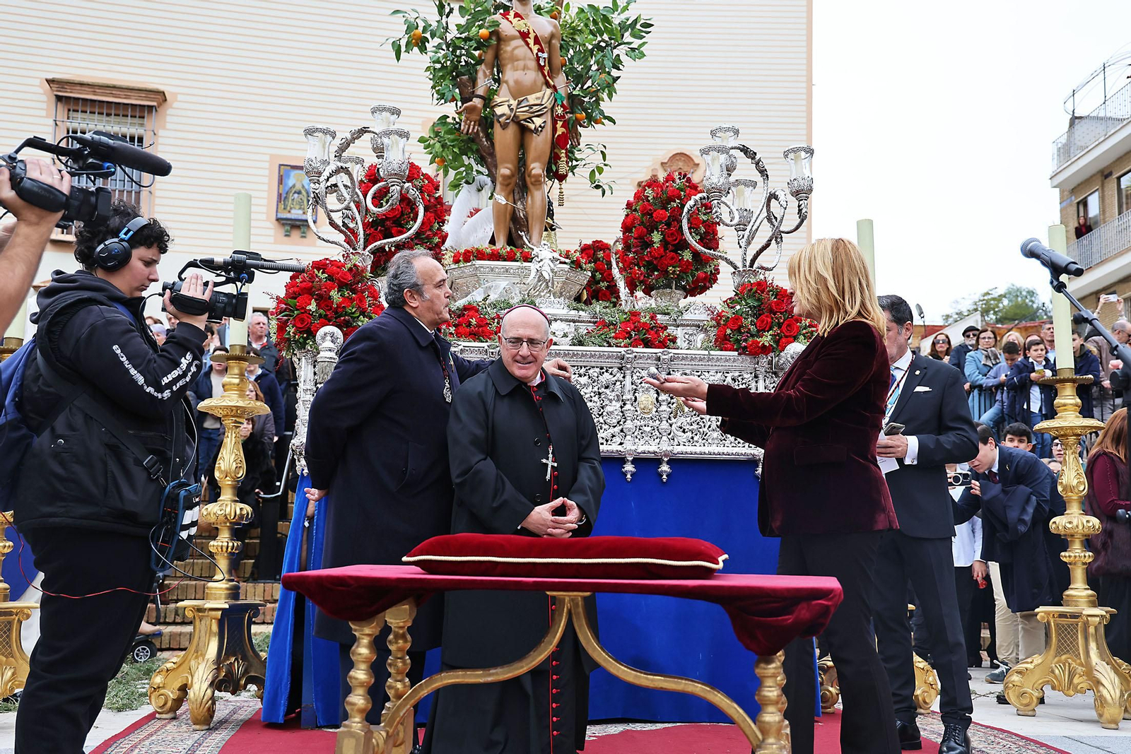 Proclamación de San Sebastián como alcalde perpetuo y la entrega de su vara