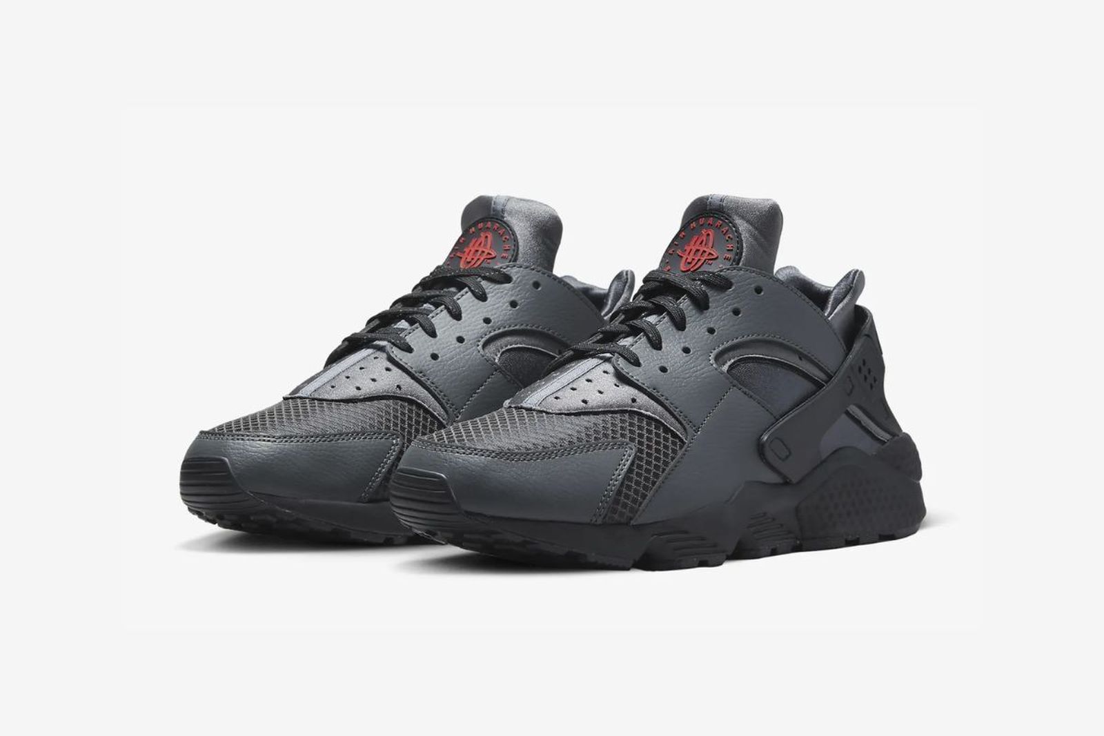 Las clásicas y elegantes zapatillas Nike Air Huarache ¡pueden ser tuyas con un 30% de descuento!
