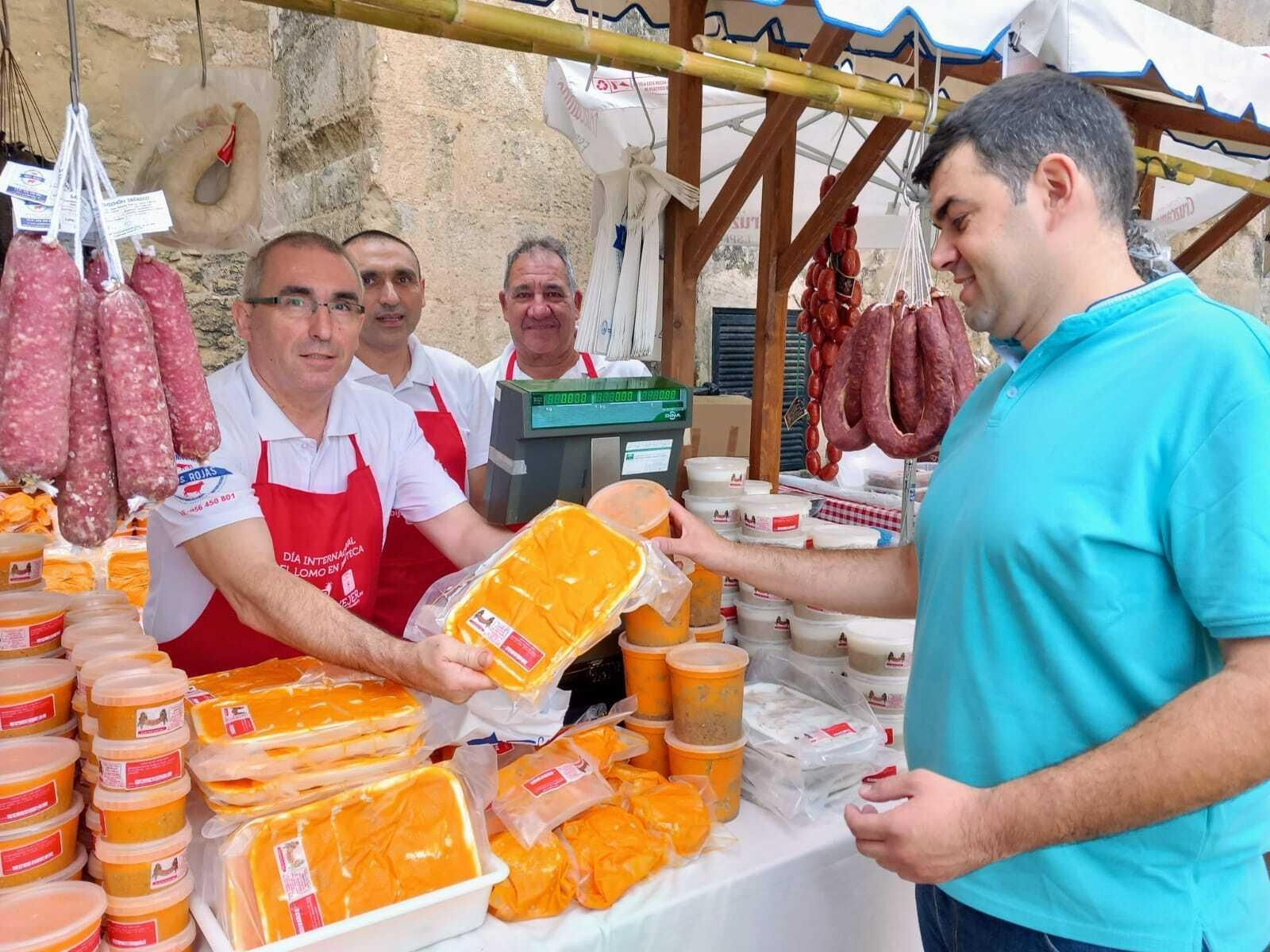 Las imágenes del Día de Lomo en manteca en Vejer: un sabroso plan en uno de los pueblos bonitos de Cádiz