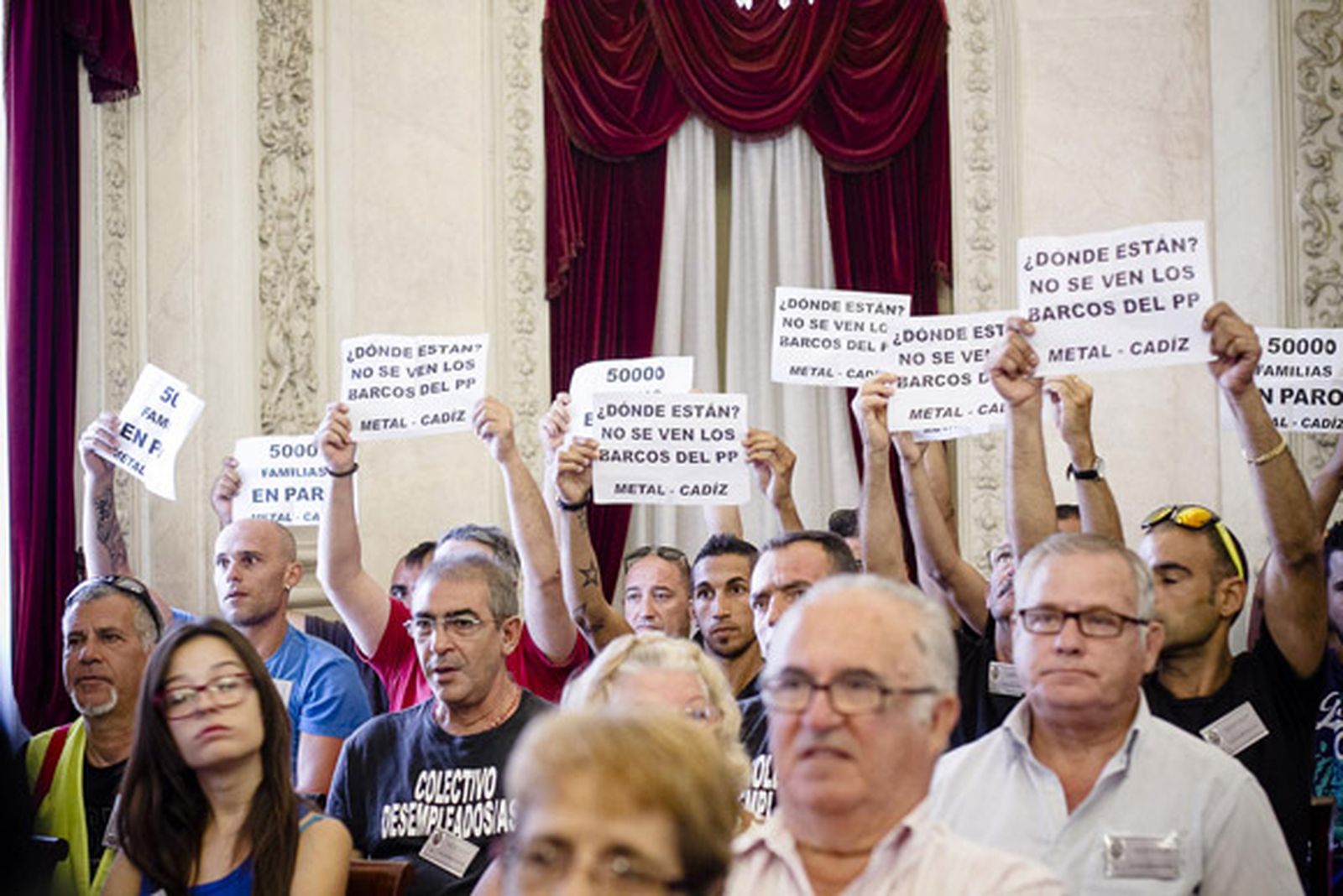 El Pleno declara por unanimidad persona 'non grata' a Joaquín Almunia