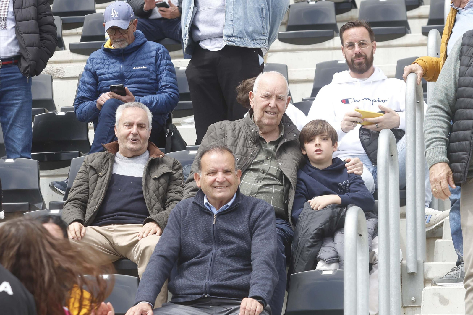 Búscate en el Ciudad de La Línea durante el Balona - Linares