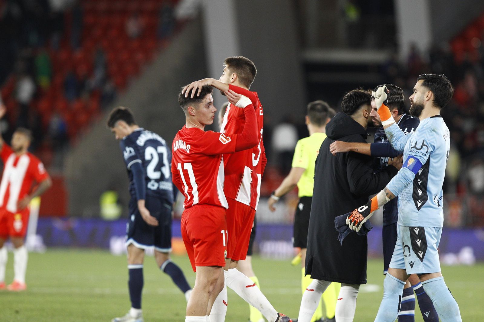 La U.D. Almería empata a uno contra el Cádiz y es campeón de invierno, en imágenes