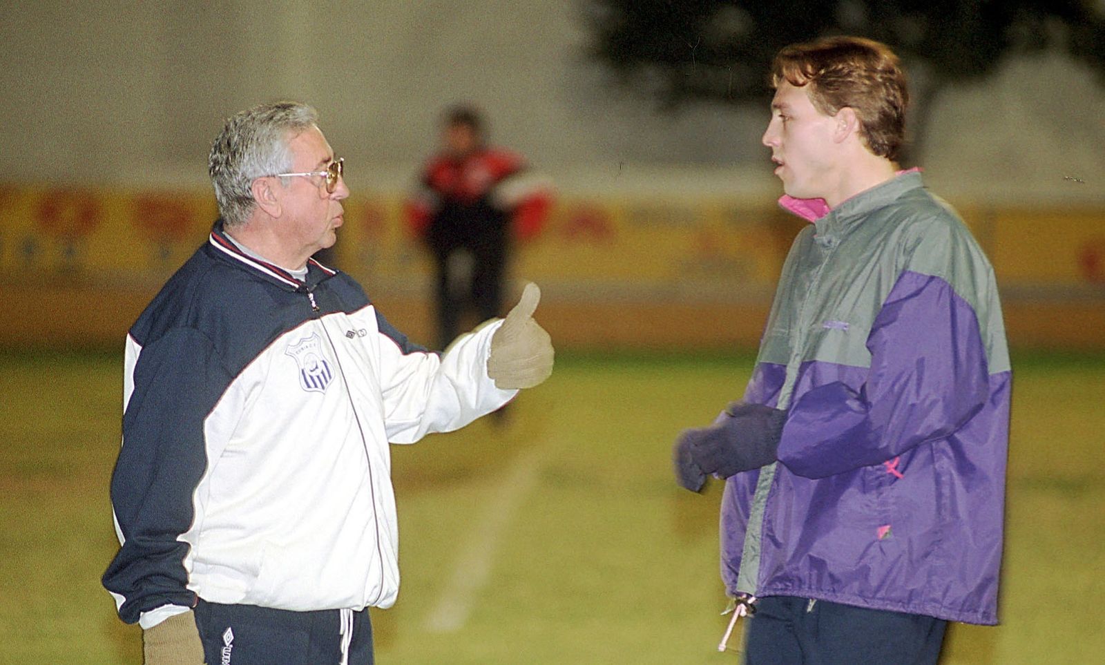 José María Negrillo, junto a Nino en un entrenamiento del Coria en 1999.