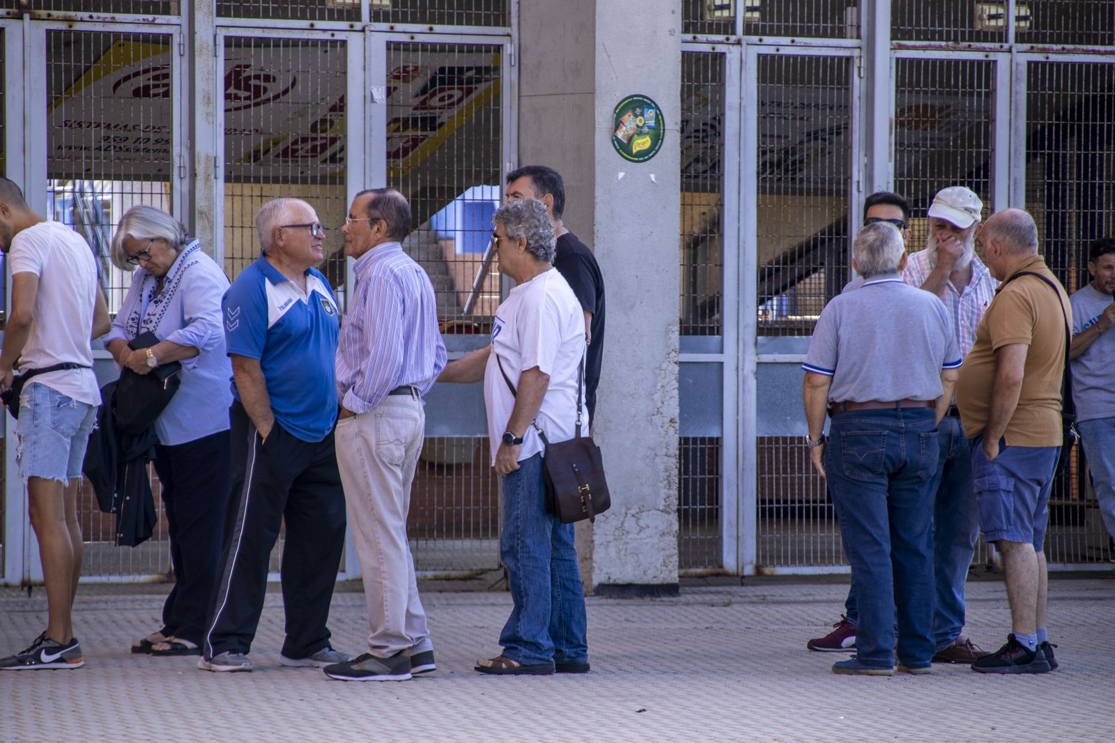 Largas colas en el Nuevo Colombino para las entradas del partido ante el Cacereño