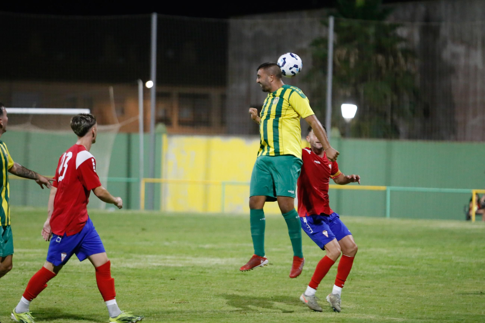 Las fotos del triangular en el estadio Carlos Piña de Los Barrios con el Algeciras CF y el Ceuta B
