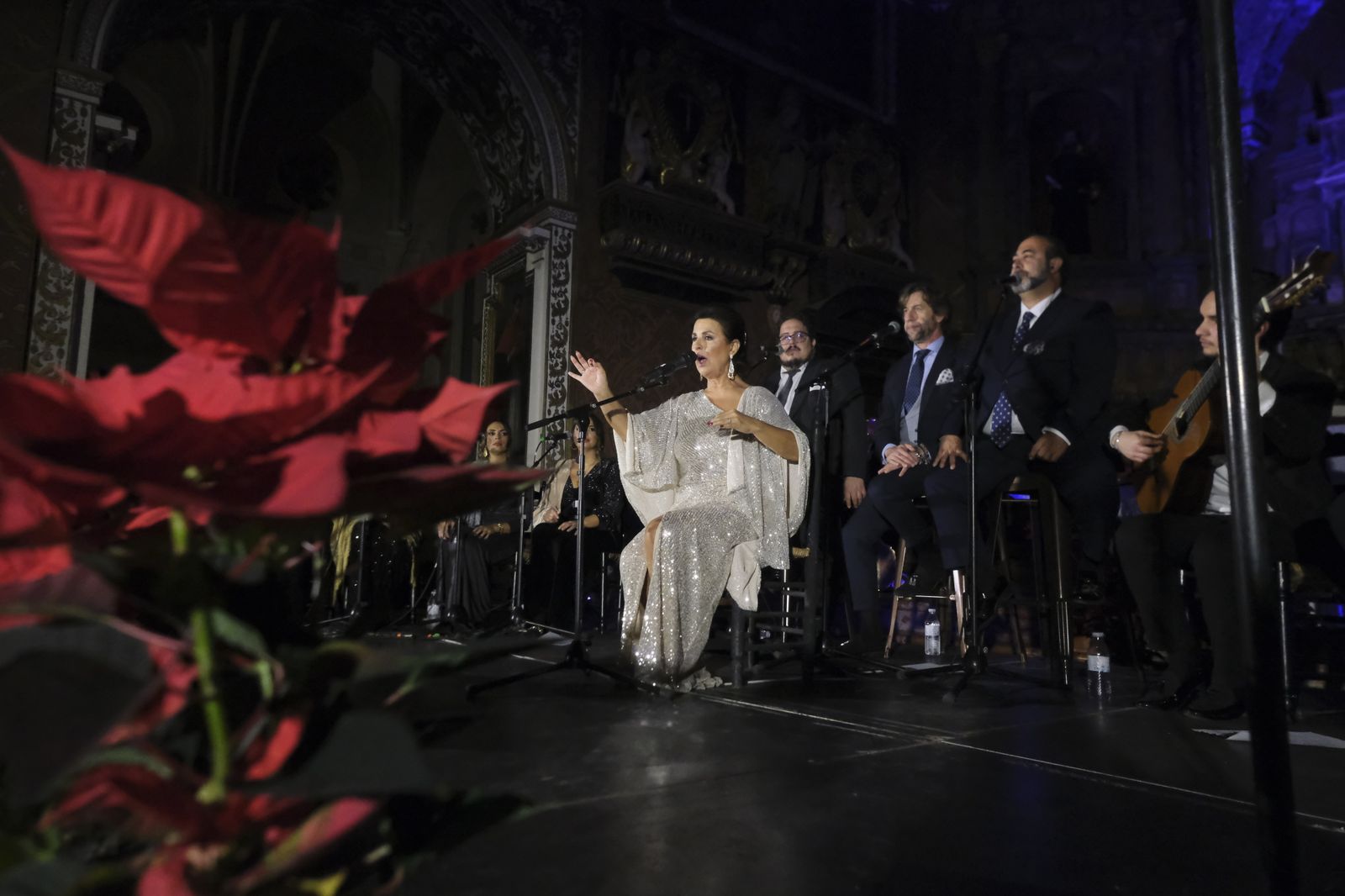 La zambomba flamenca con María José Santiago en Córdoba, en fotografías