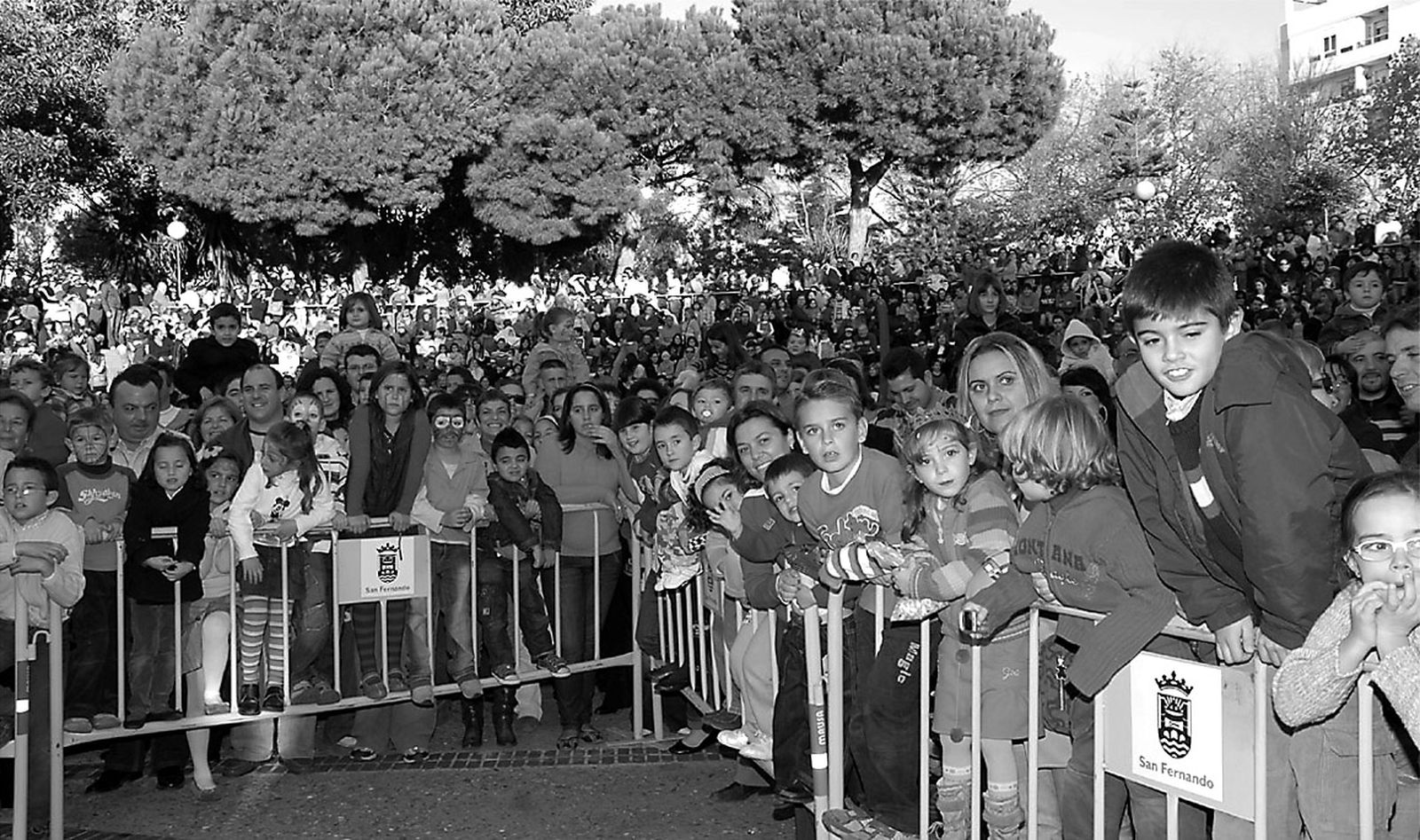 Cabalgata de Reyes de 2008. El cortejo, durante años, estuvo saliendo del interior del parque Almirante Laulhé, donde previamente se celebraba una fiesta infantil para dar la bienvenida a los de Oriente