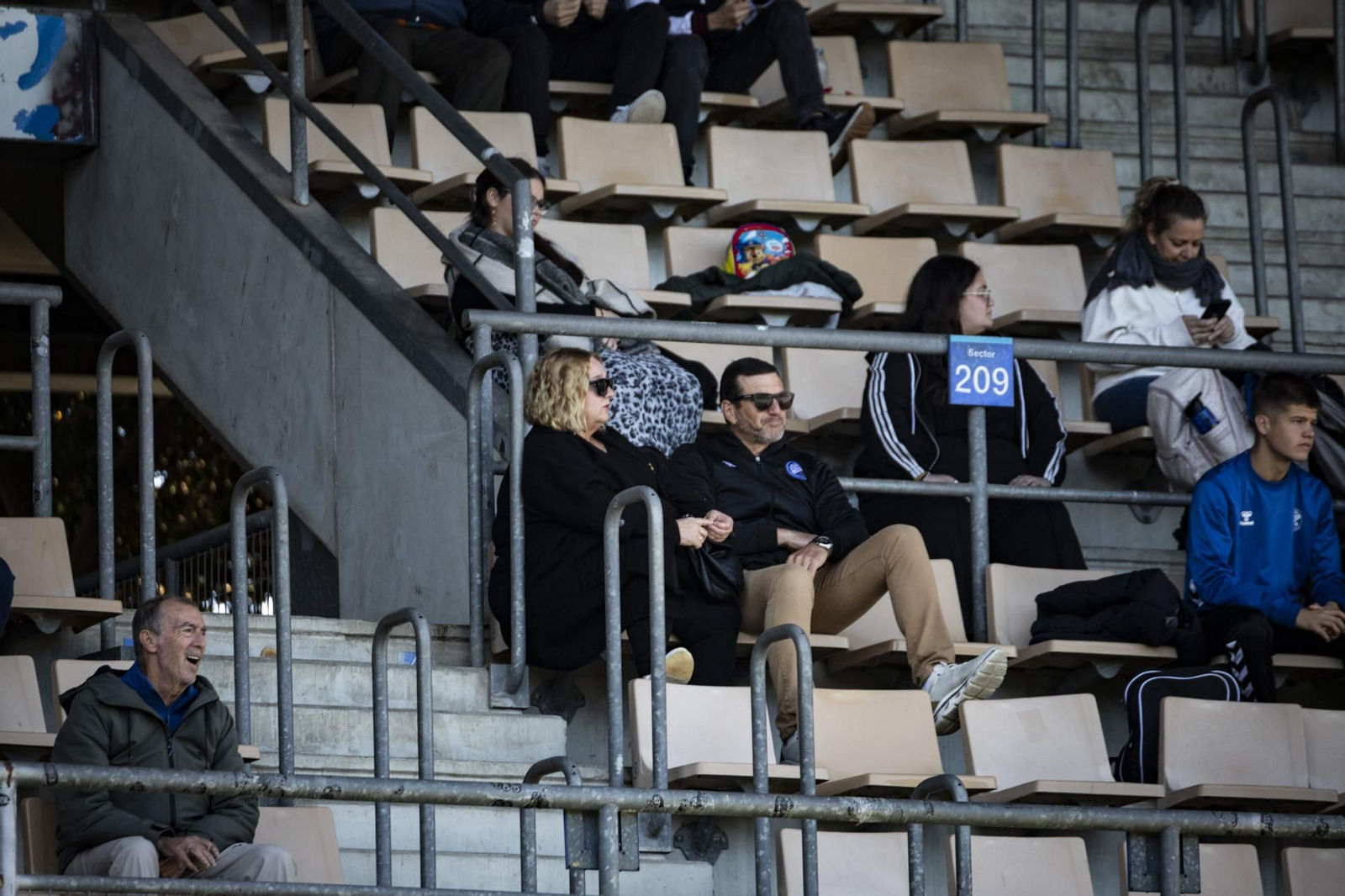 Búscate en el encuentro entre Xerez DFC y Recre en Chapín