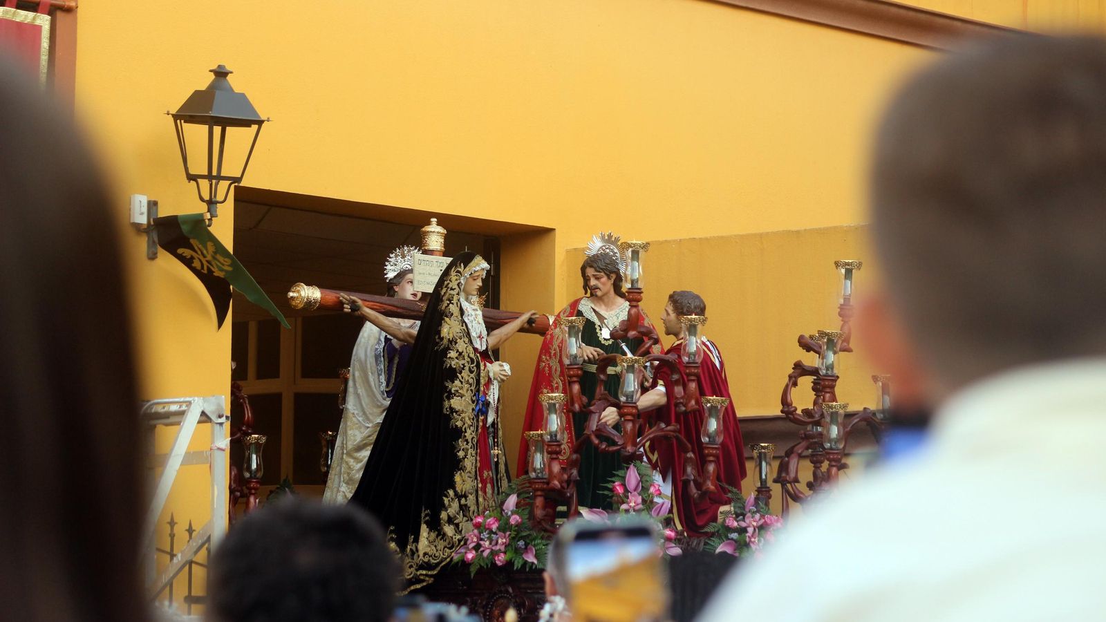 Fotogalería: La salida extraordinaria de la Vera-Cruz de Puerto Real en su 475 aniversario