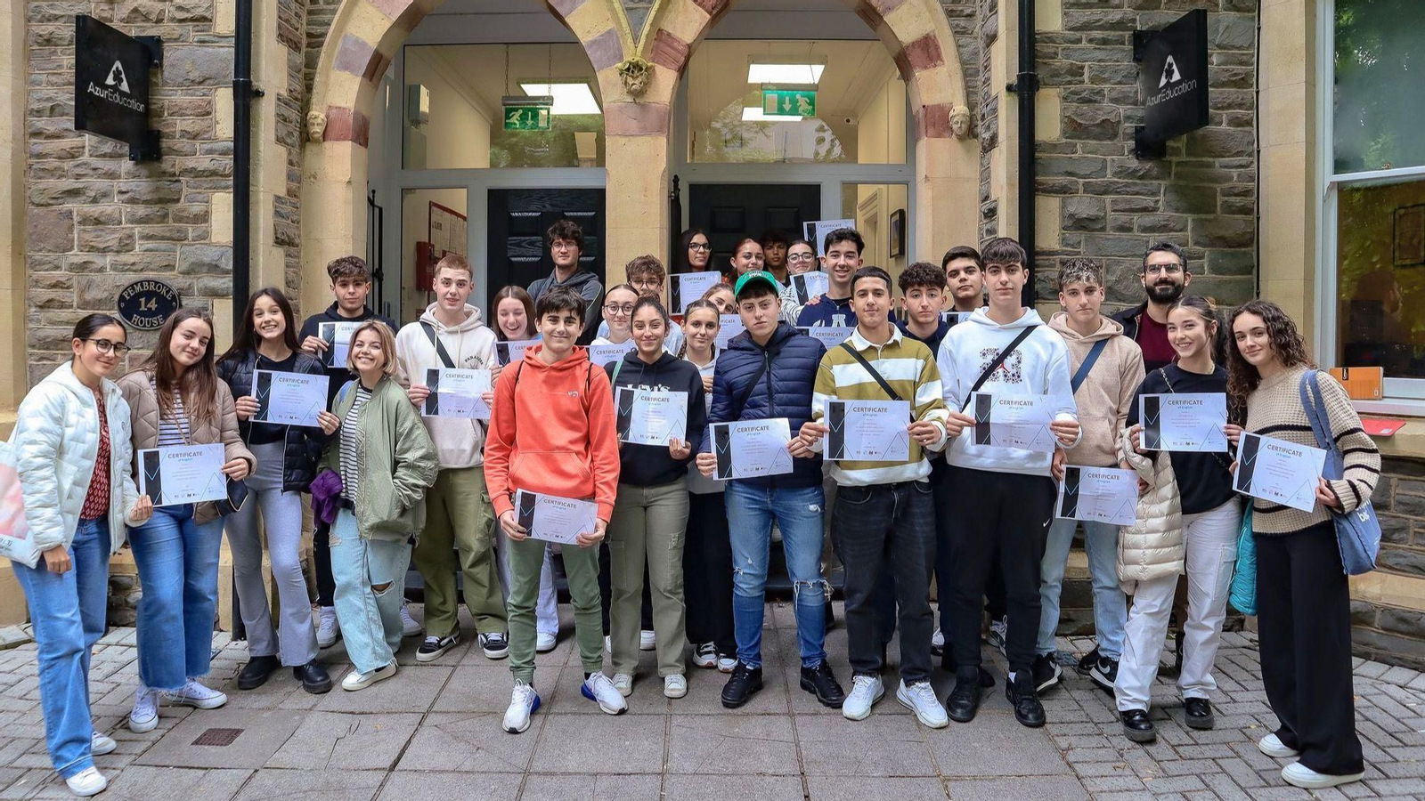 AZUR EDUCATION ‘revoluciona’ la inmersión lingüística y el intercambio cultural