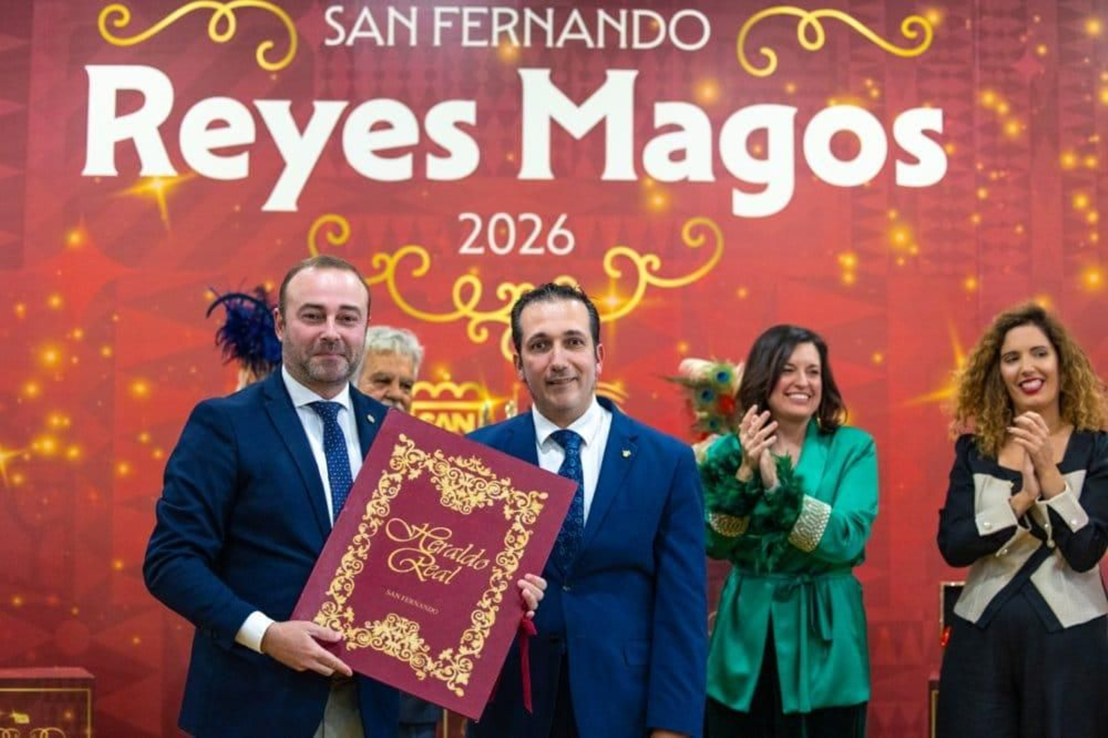 San Fernando entrega las coronas de la ilusión: proclamación de los Reyes Magos