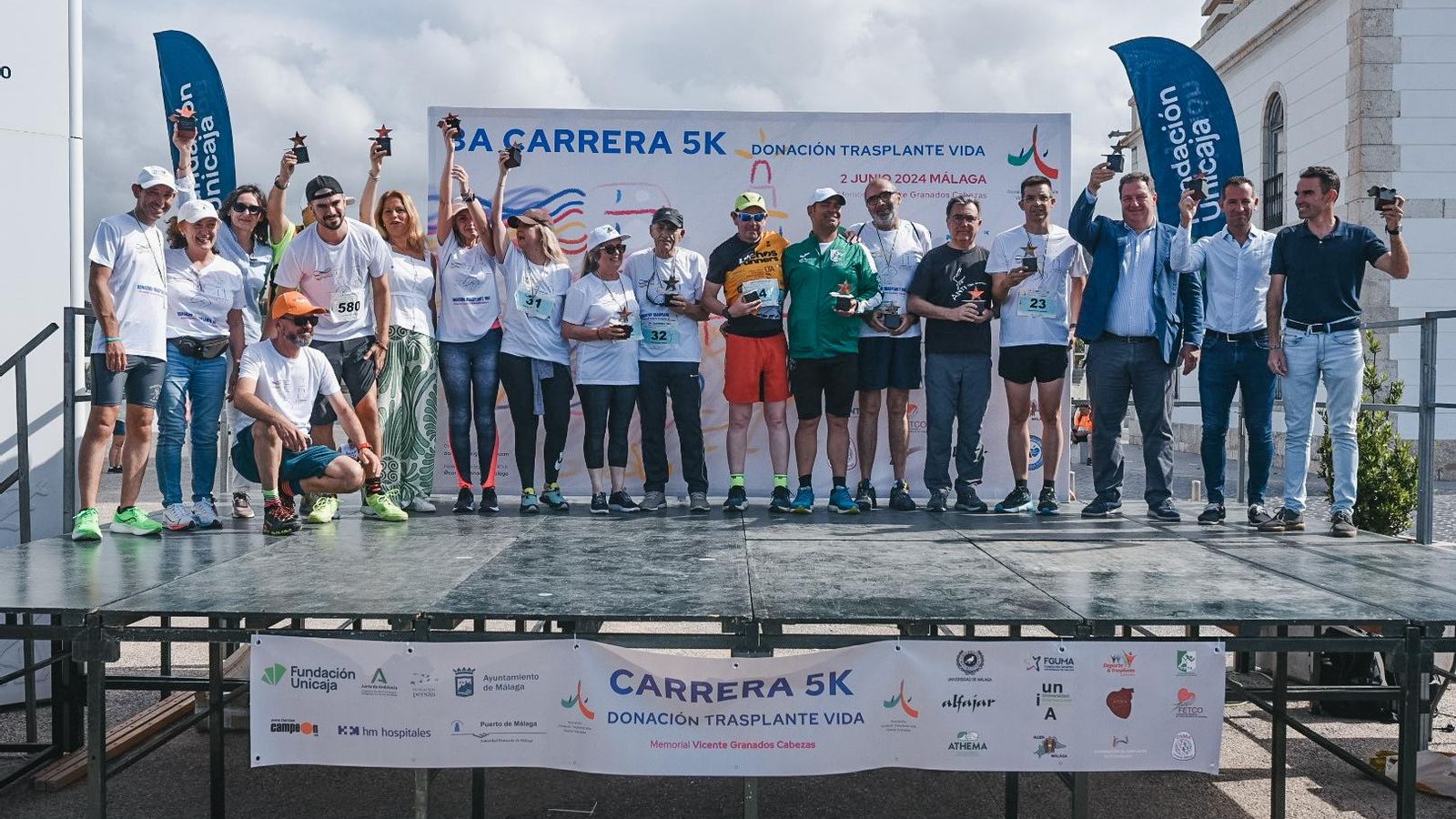 Representantes de las entidades colaboradoras con la carrera.