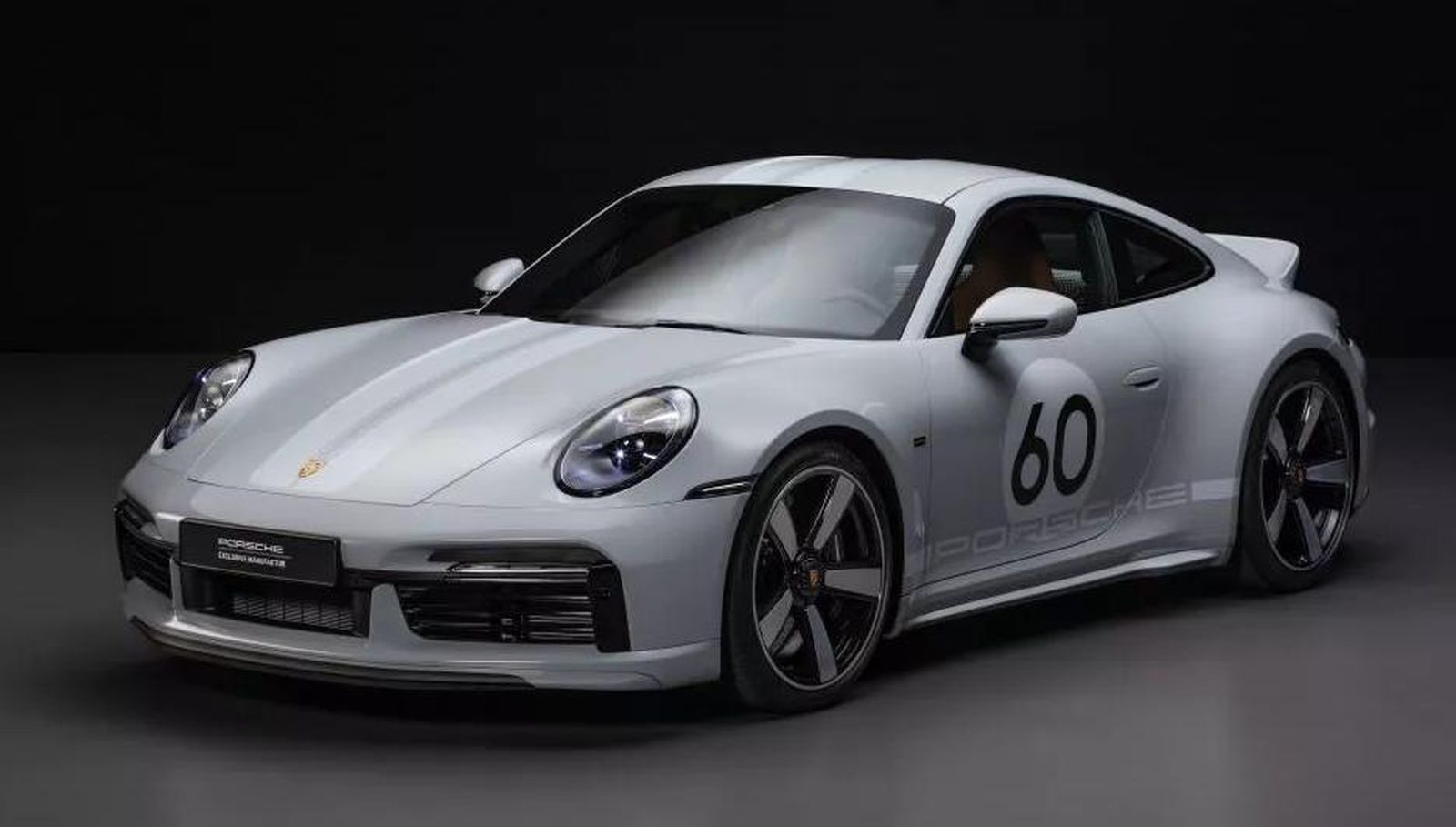 Porsche lanza en España su segunda pieza de colección con una potencia de 550 caballos