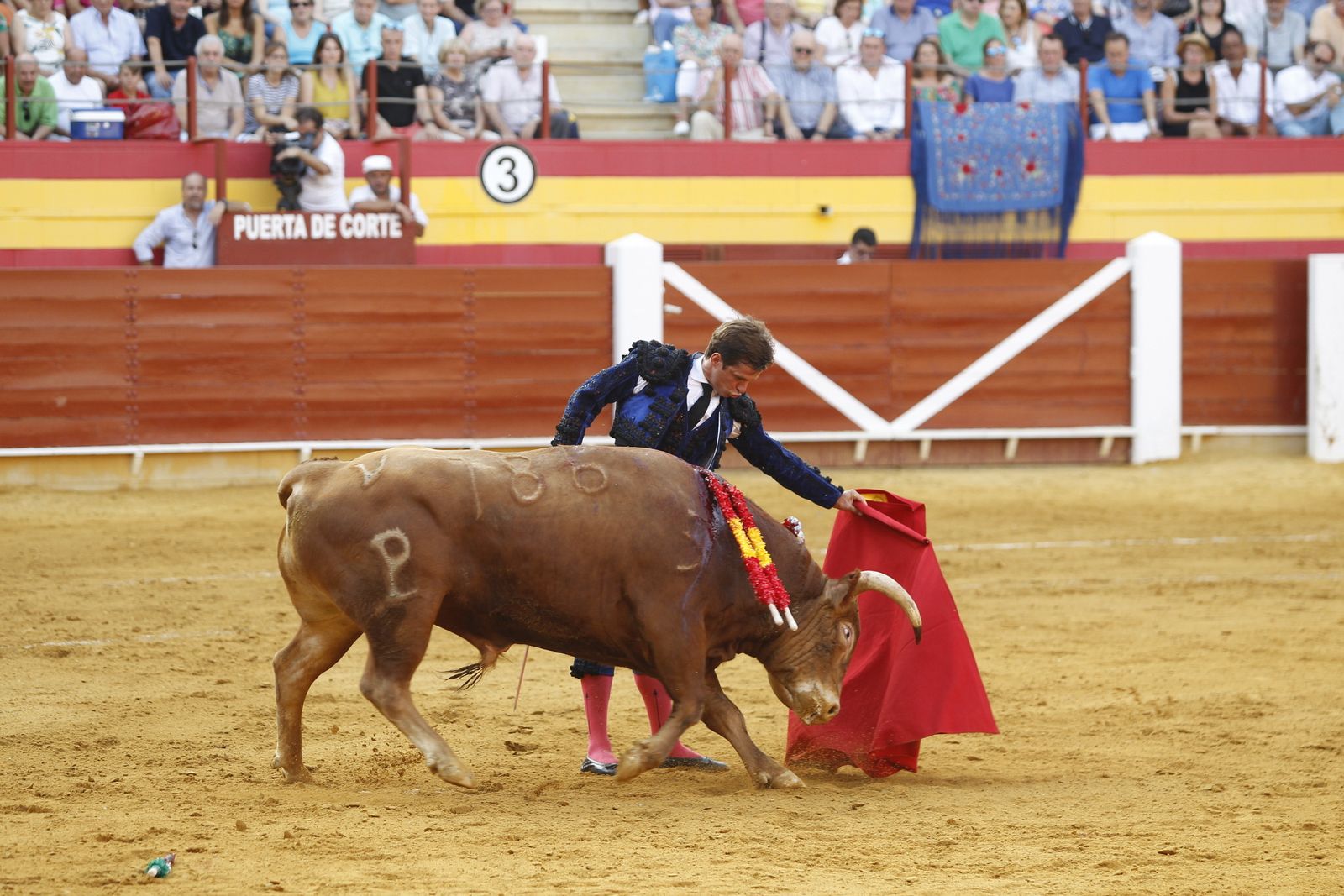 Fotogalería corrida toros Feria Santa Ana-Roquetas de Mar-El Juli-Perera-Aguado