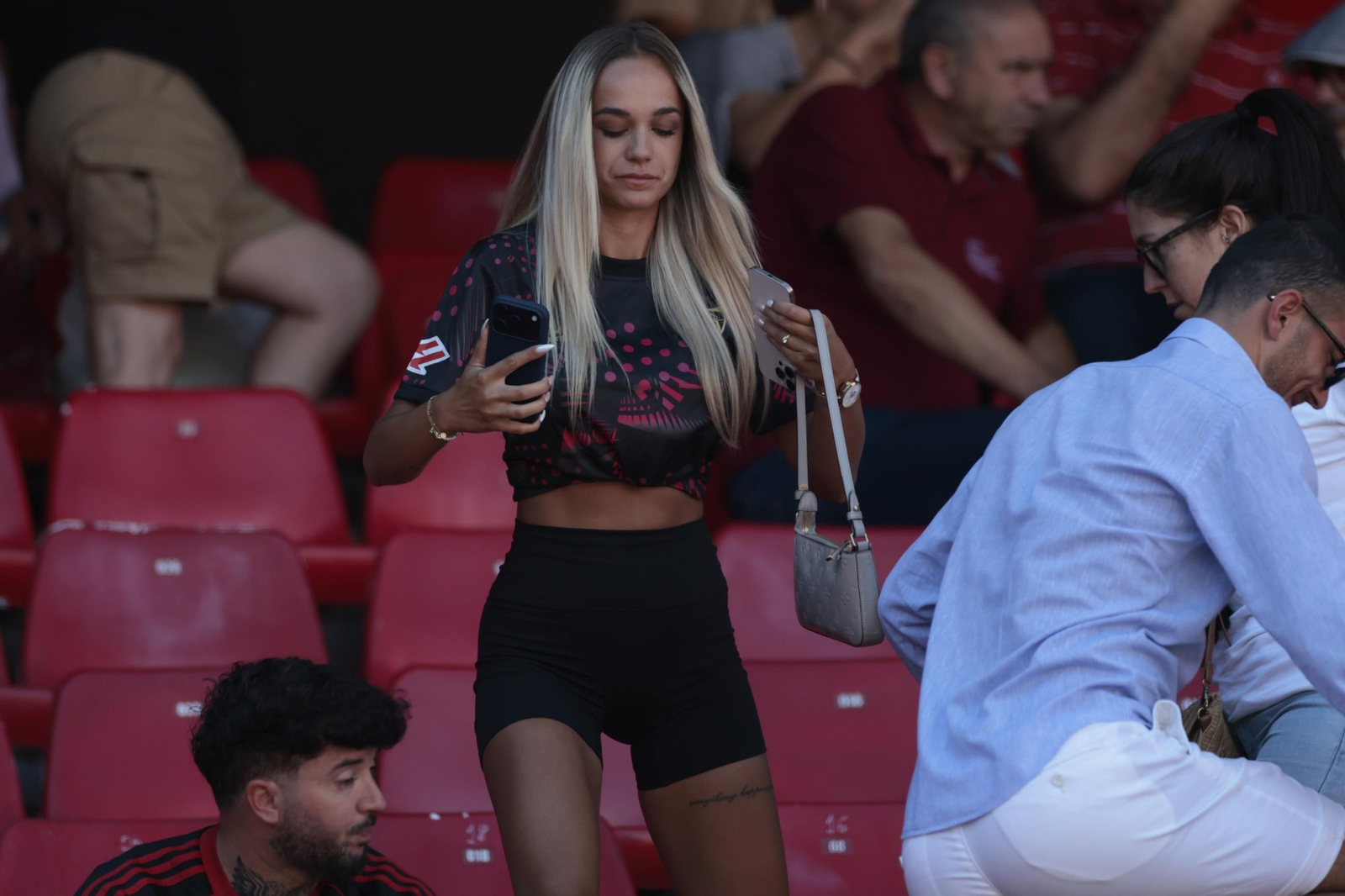 Búscate en las fotos del Sevilla FC - Barcelona