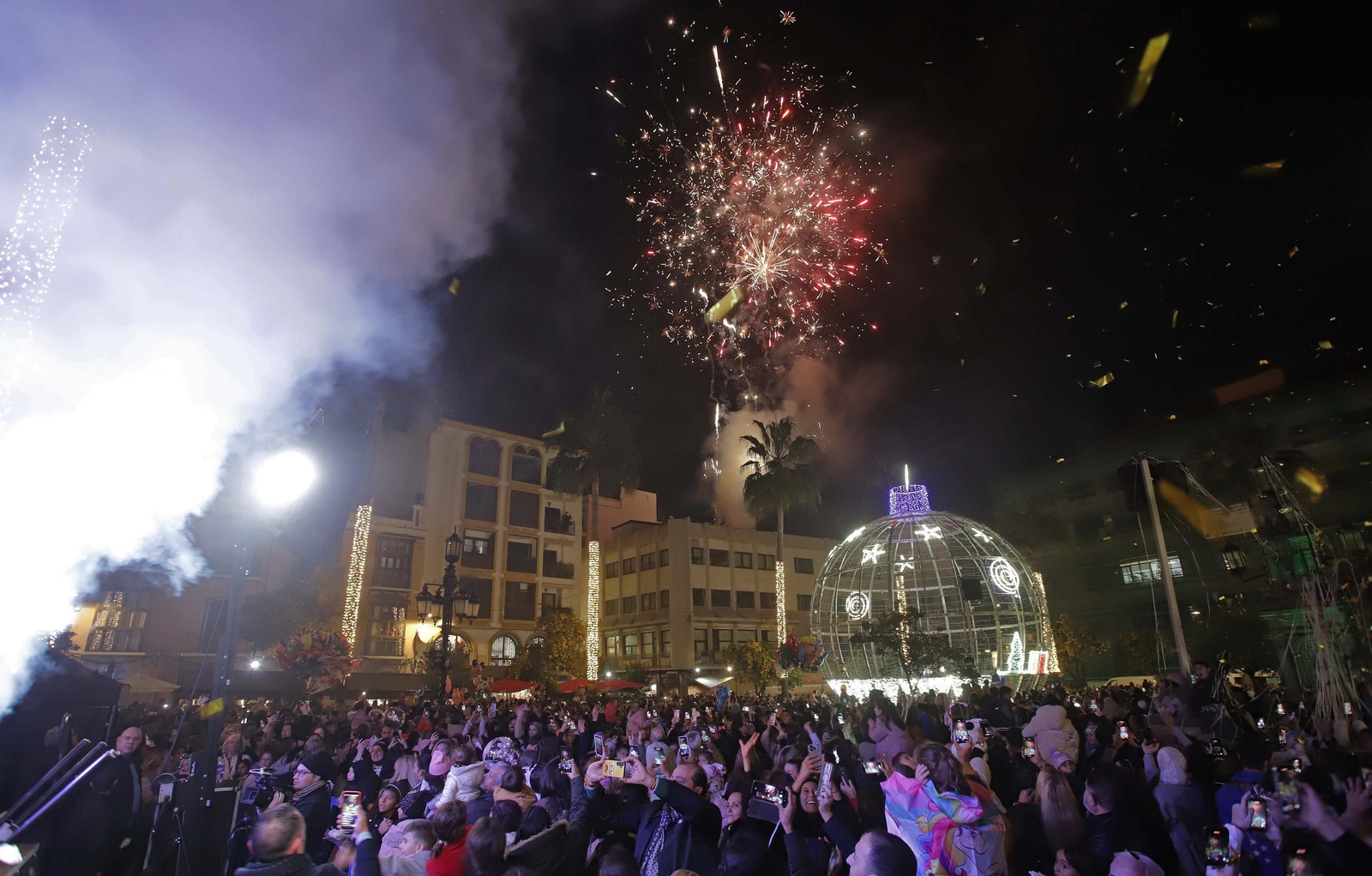 Fotos del encendido del alumbrado navideño en Algeciras