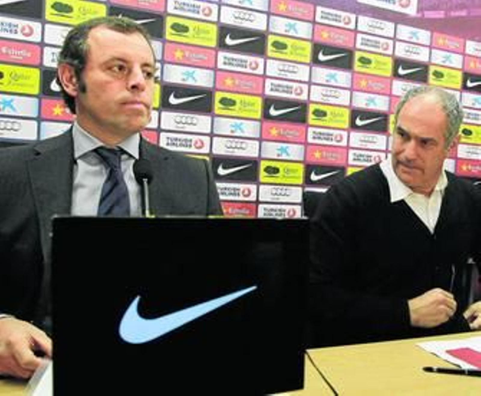 Sandro Rosell y Andoni Zubizarreta explicaron a última hora de la tarde todos los detalles.