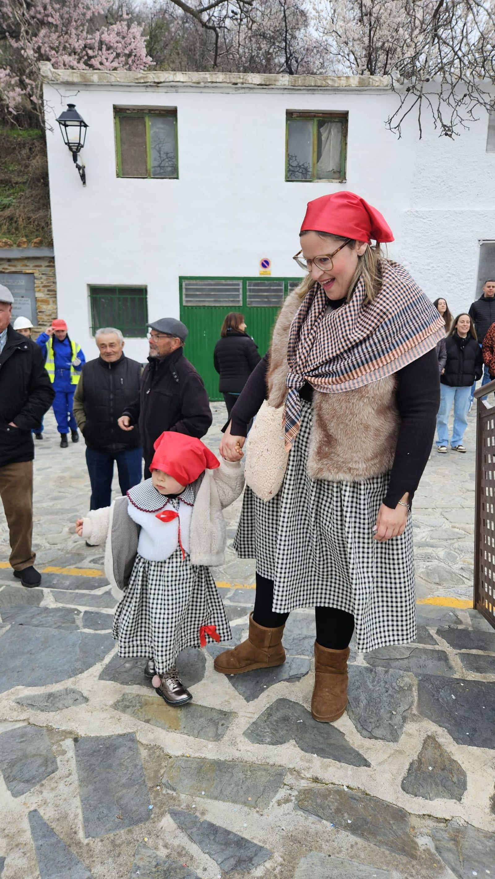 ‘El rebaño más molón’ toma el timón en Bacares y pide más ovejas contra el fuego