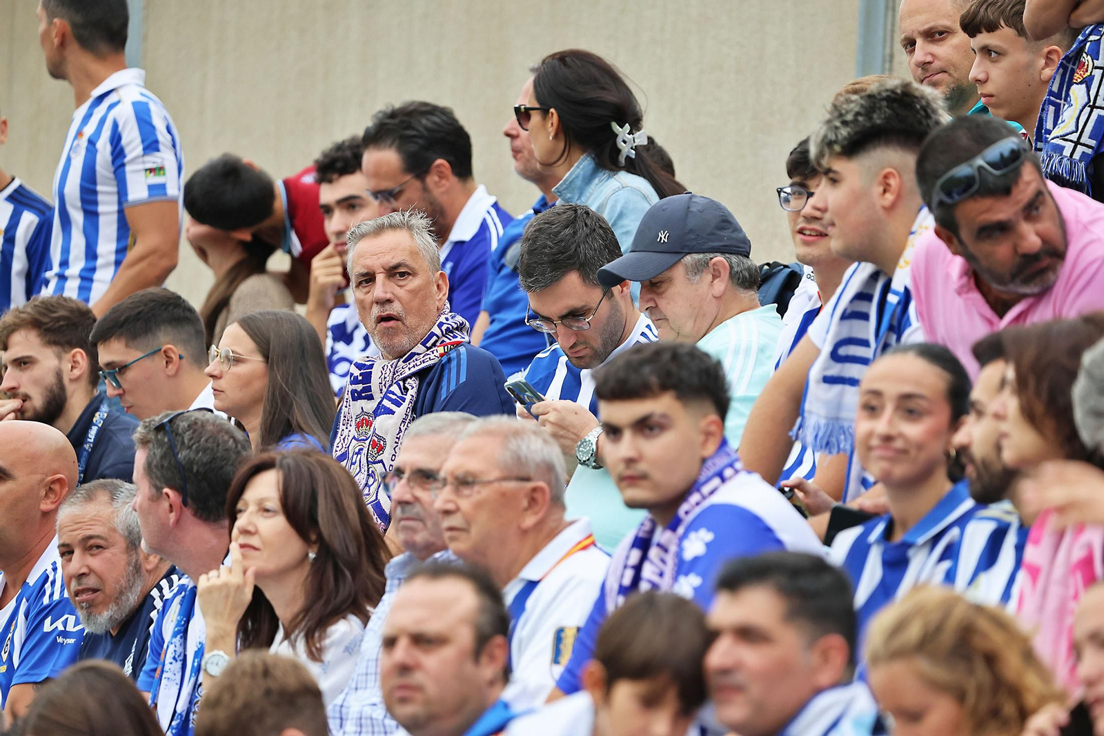 Búscate en las gradas del Betis Deportivo-Recreativo de Huelva