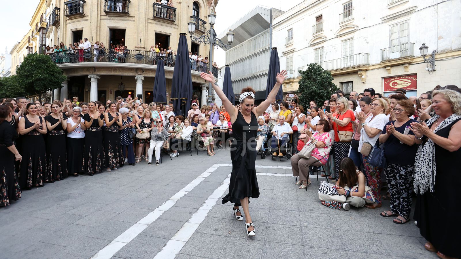 Flashmob de la academia de baile de Fani Muñoz en Jerez