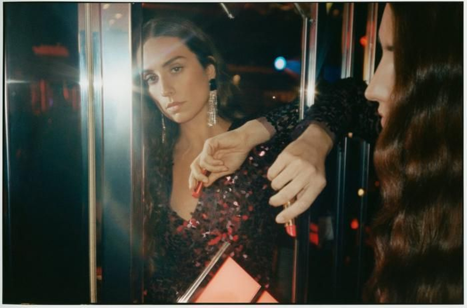 Imagen de la campaña Welcome to the dancefloor de Mango