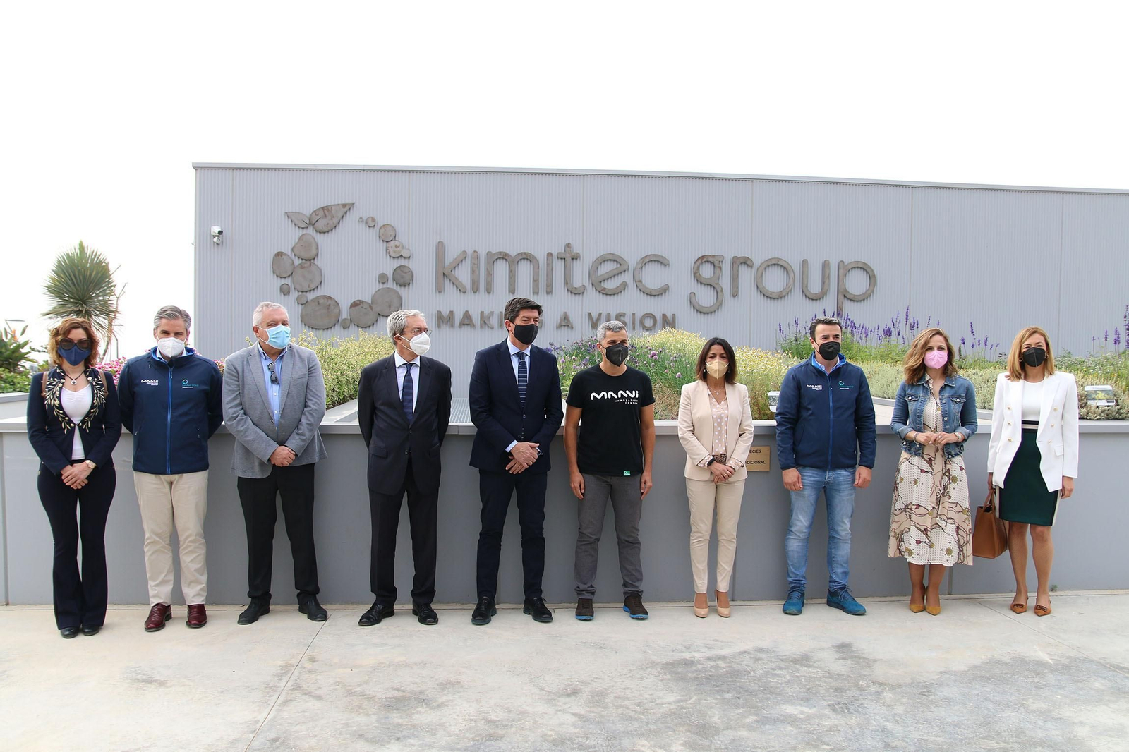 Fotogalería de la visita de Juan Marín a Kimitec, al PITA y a Unica Group