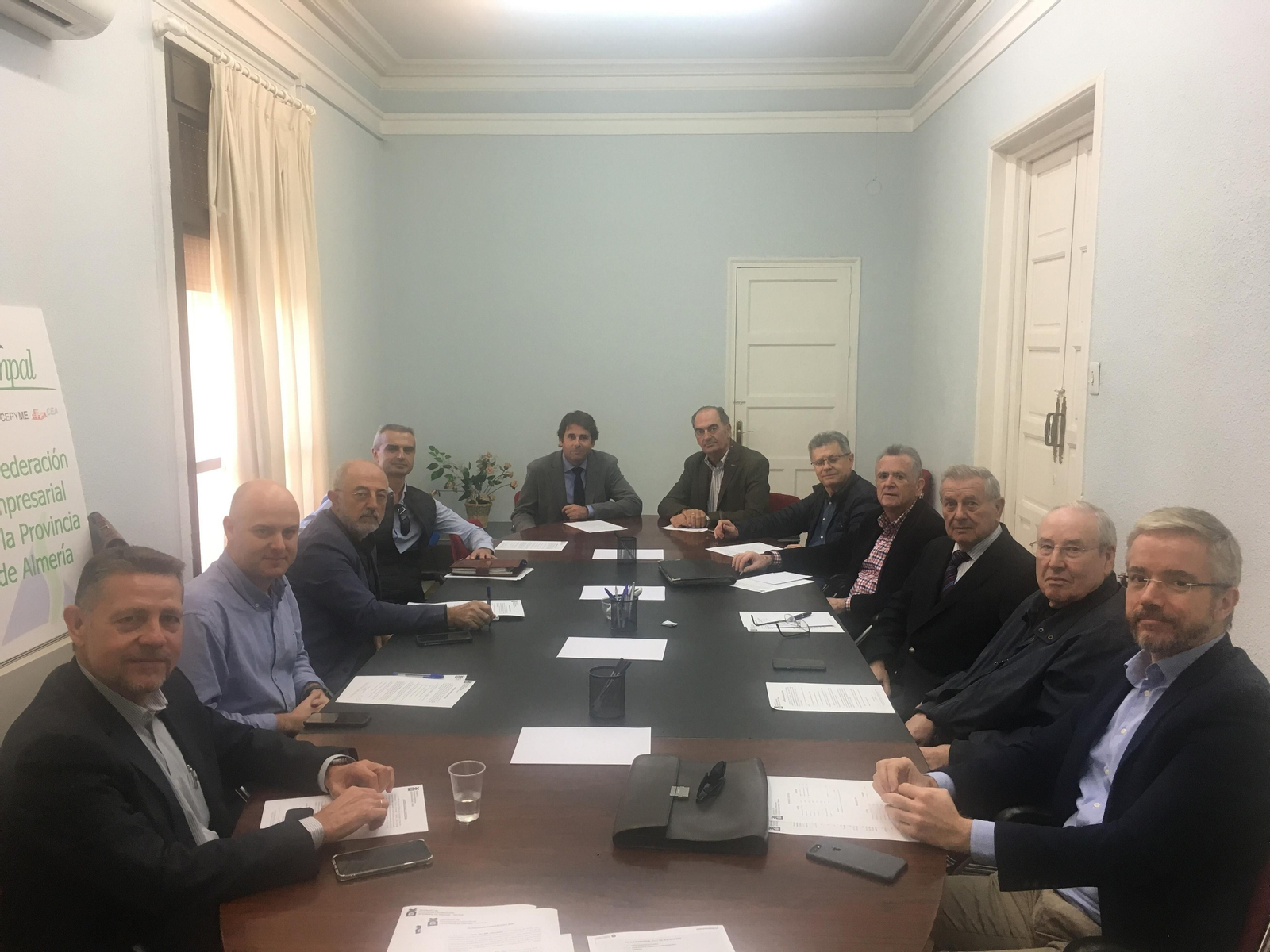 Promotores de Almería, en una reunión. Promotores de Almería, en una reunión.