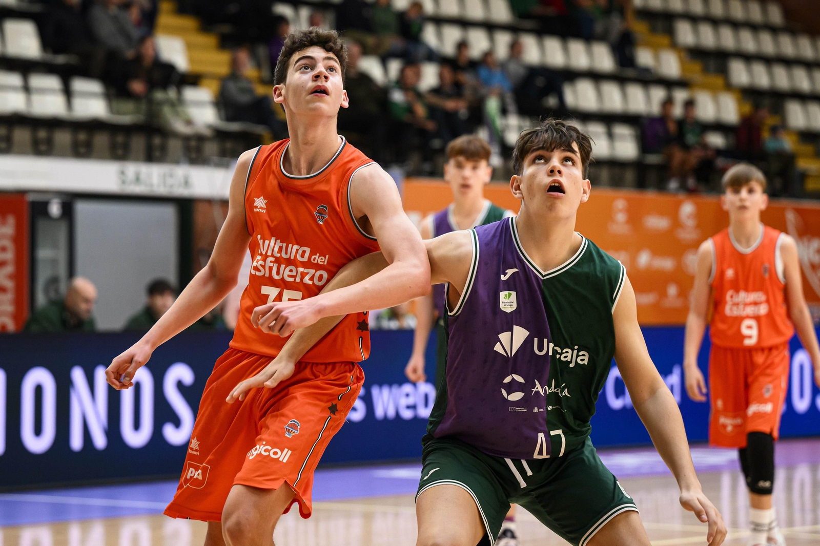 El Unicaja - Valencia de la Minicopa, en fotos