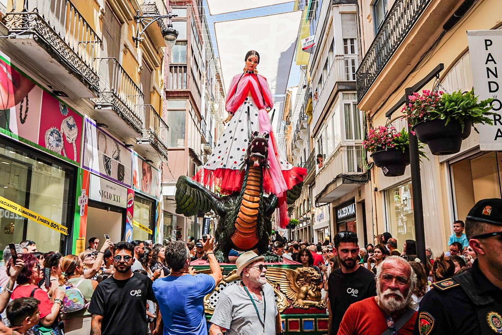 Las mejores fotos de La Tarasca de Granada 2024