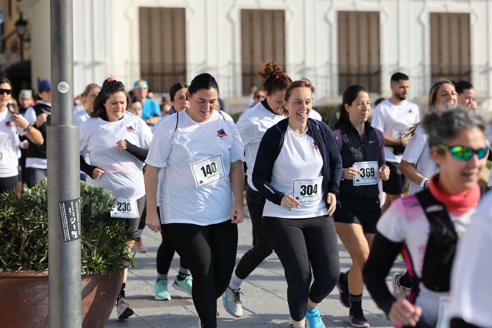 La Carrera Solidaria por el Día de la Mujer McArthurGlen, en fotos