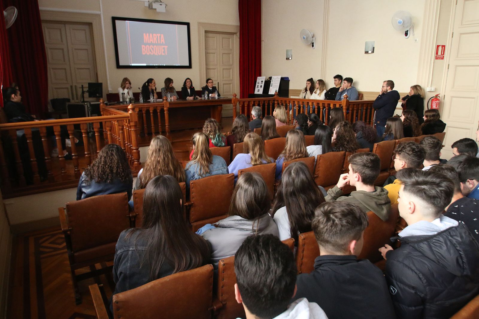 Mujeres poderosas dan ejemplo en el IES Celia Viñas.