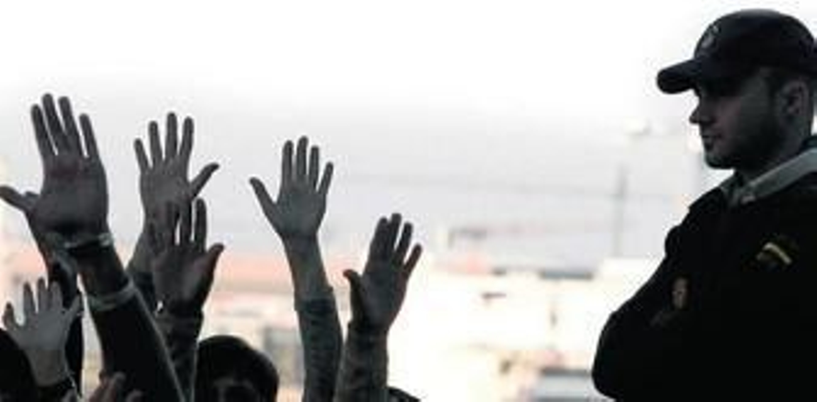 Funcionarios manifestándose ante Hacienda en Sevilla.