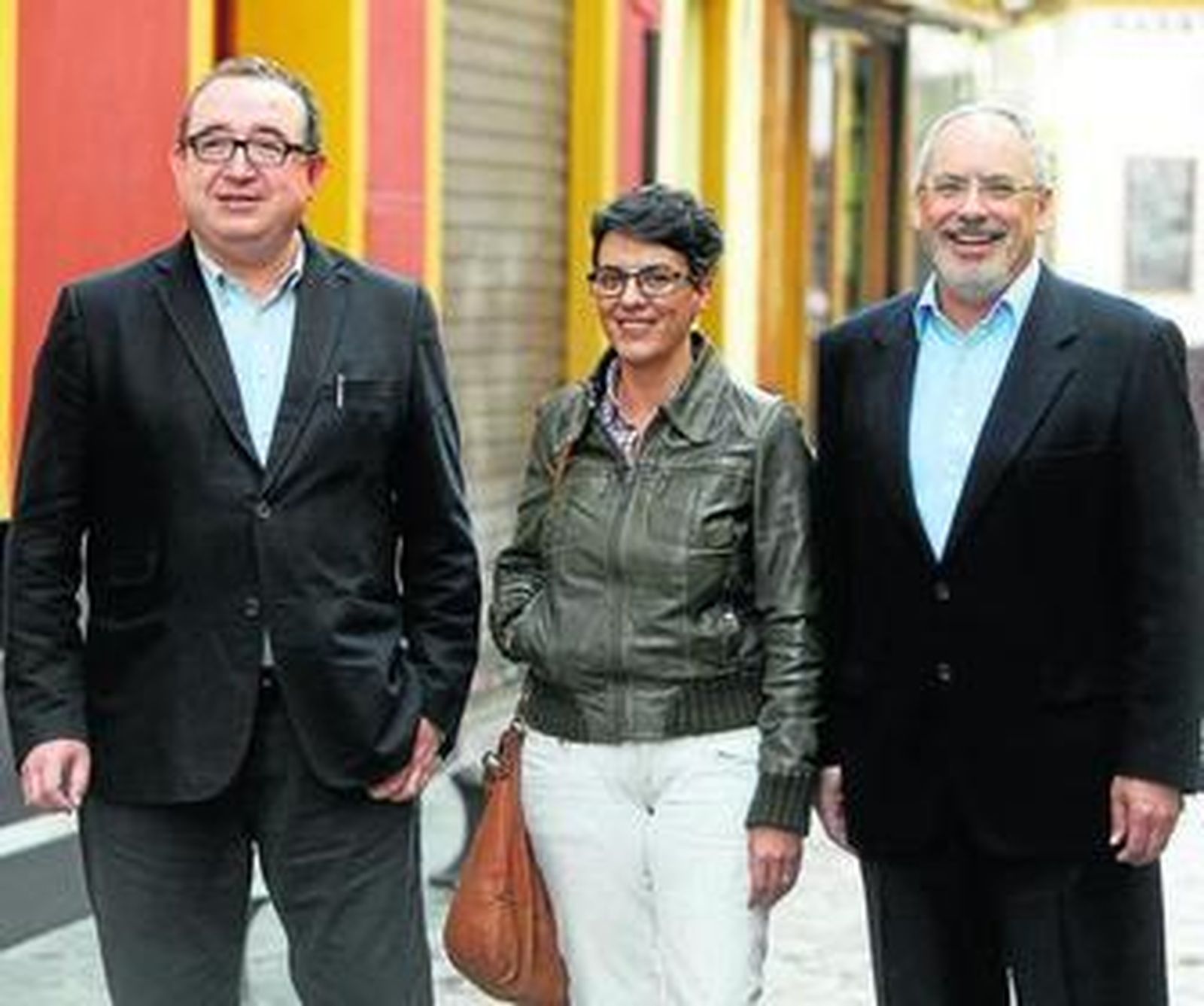 El fundador de M&M, Juan Ferreras, la directora general, Mamen Vergeles, y el ex jefe de Airbus España, Domingo Ureña.