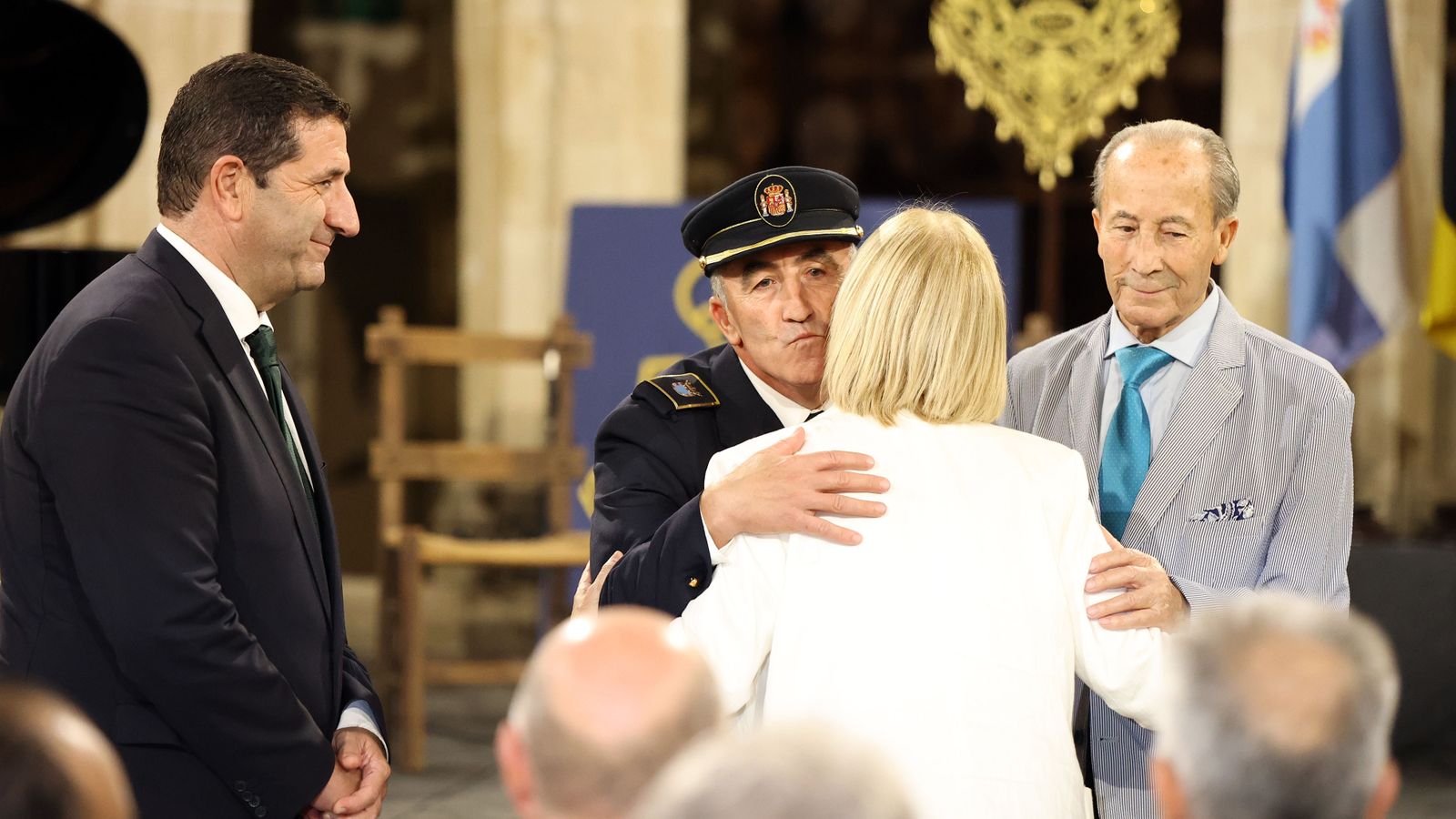 Entrega de medallas de la Asociación Santo Ángel de la Policía Nacional de Jerez