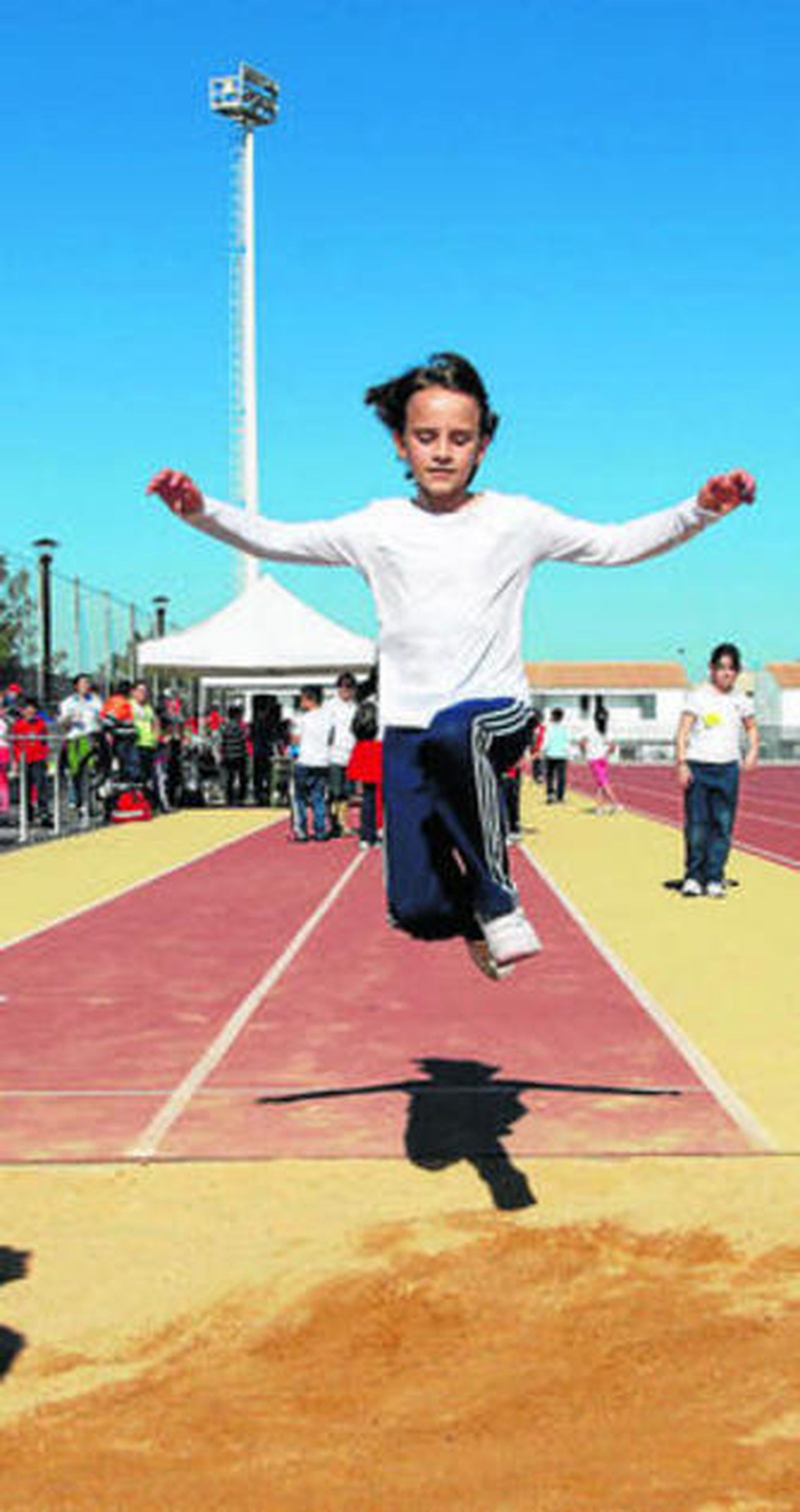 El atletismo hace amigos en Cartaya