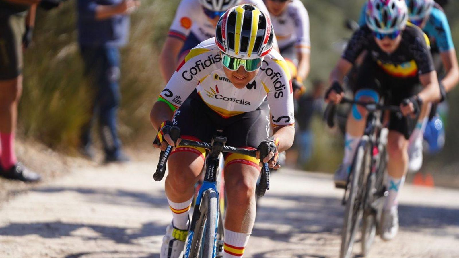 Paula Ostiz, en un momento de la carrera.