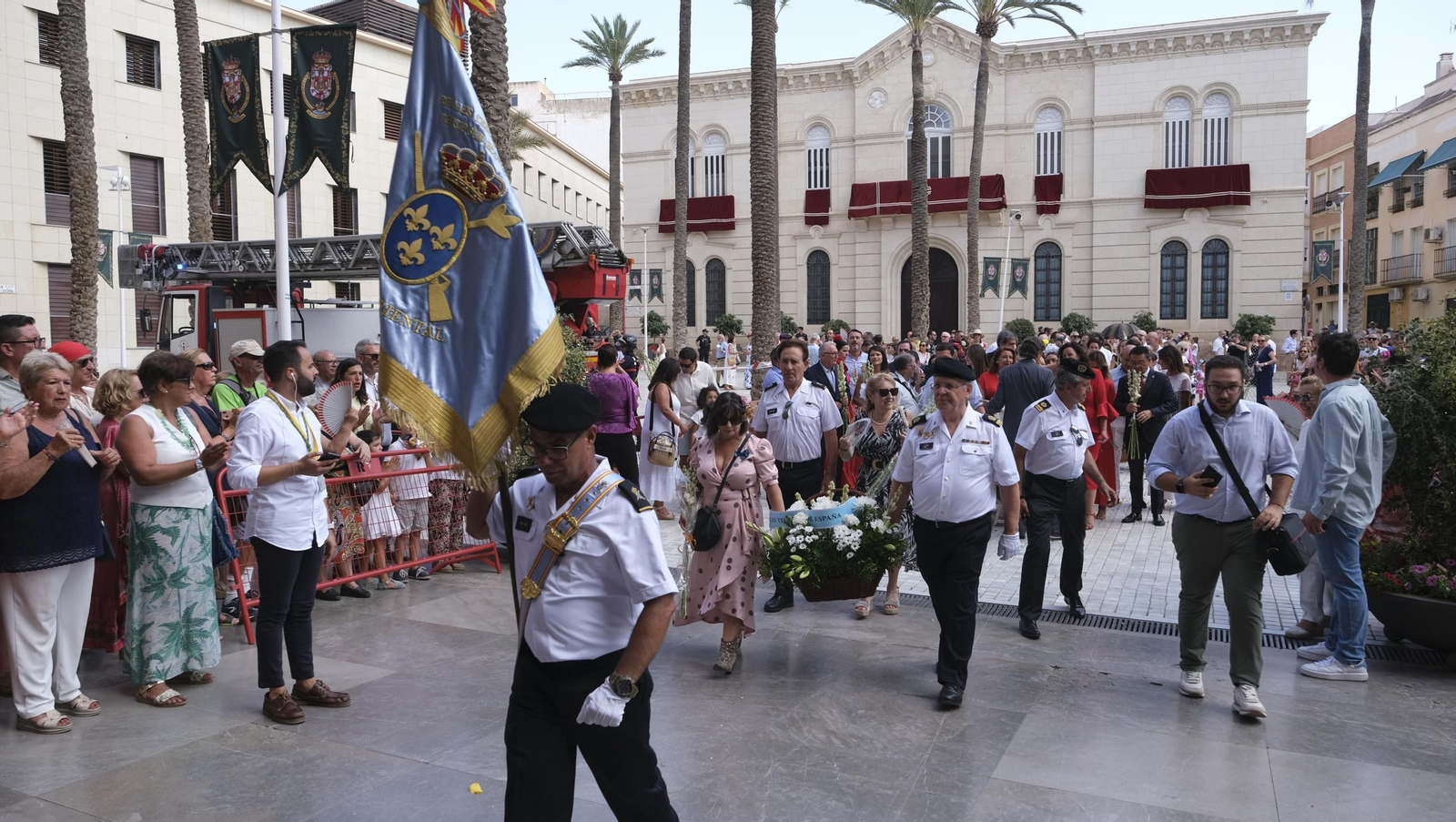 Ofrenda floral a la Virgen del Mar en la Feria de Almería 2024, en imágenes