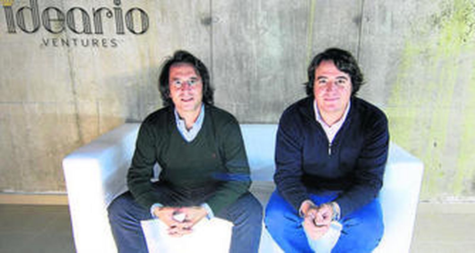 Javier Iglesias y Antonio Ramírez en la sede de su empresa, Ideario  Ventures.